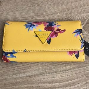 NWT GUESS WALLET YELLOW